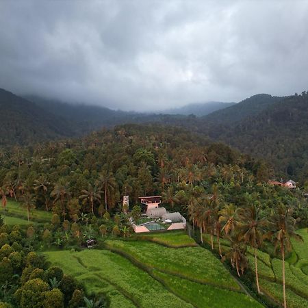 Utopiaku - Munduk Highlands Villa Bagian luar foto